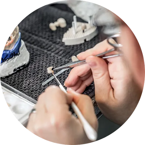 Stelleangebote - KAISER dentaltechnik